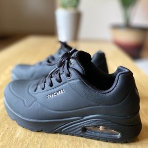 Sketchers sneakers Size 8